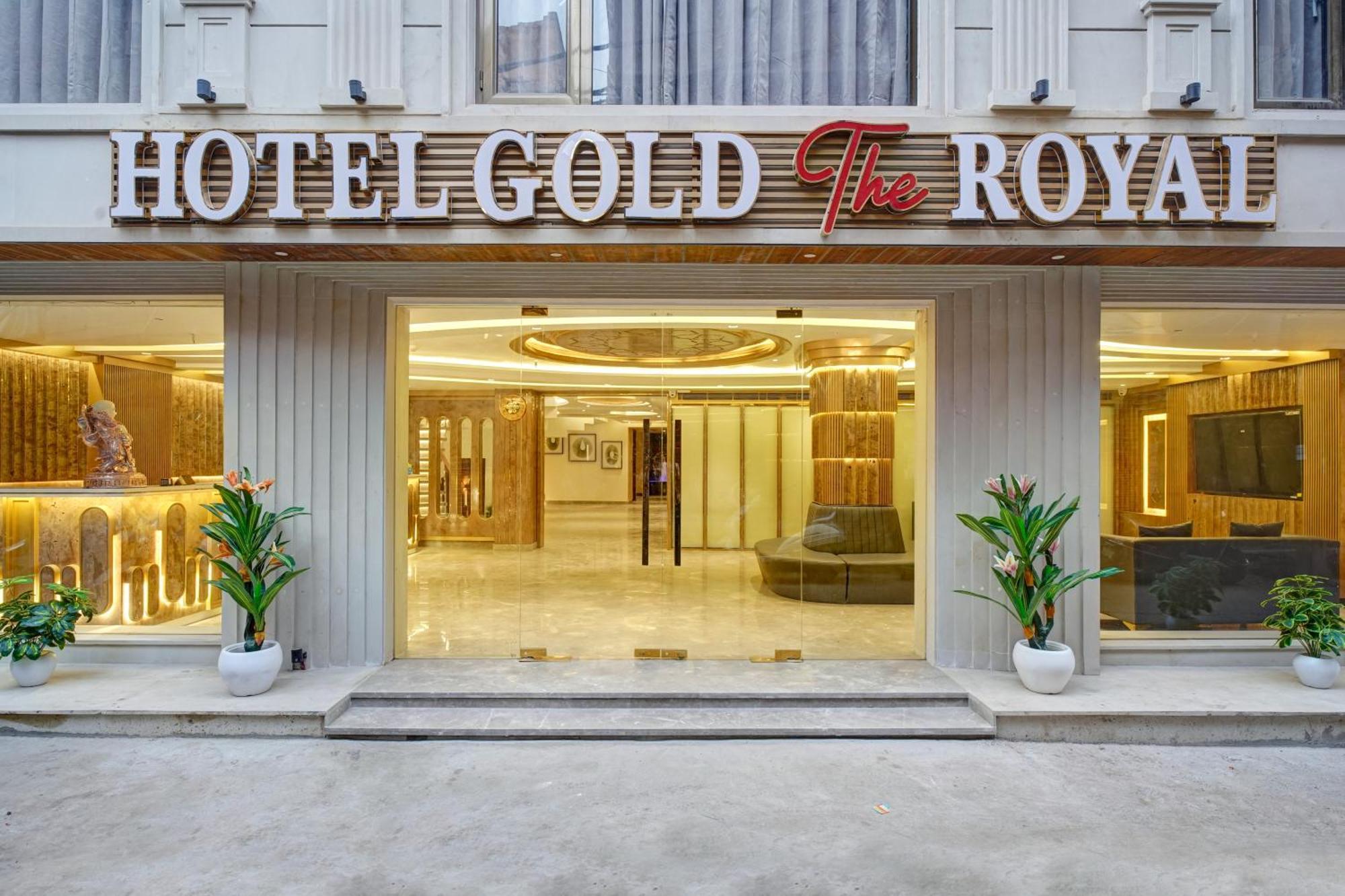 Newly Built Gold The Royal With Rooftop Restaurant - 2Mins Walk From New Delhi Rail Station & 5Mins From Connaught Place Esterno foto